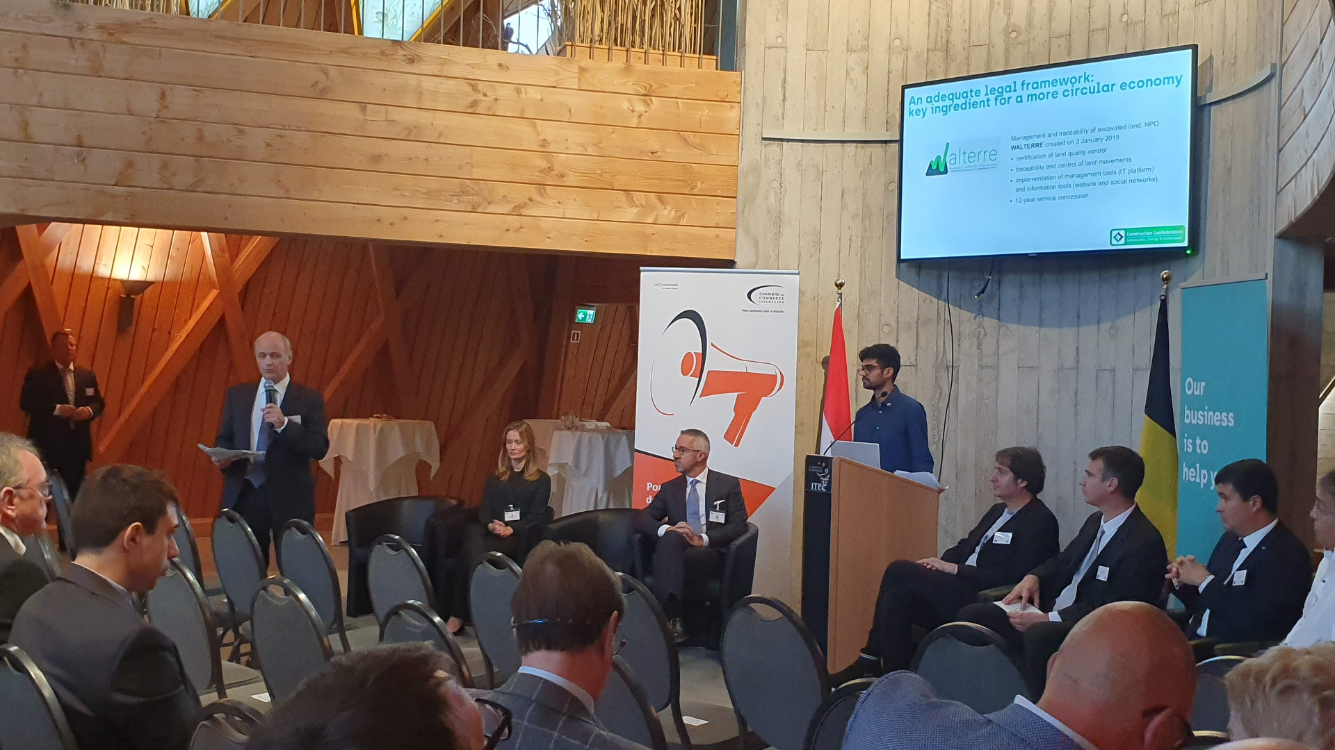 de heer Carnoy van CCW aan het woord